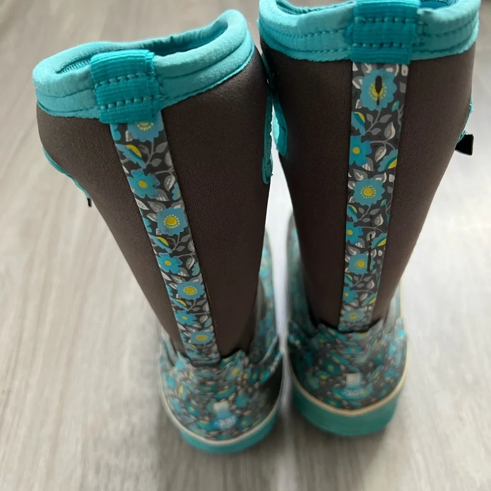 Bogs keep little